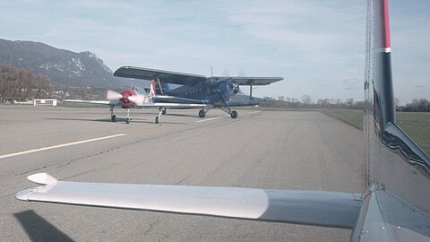 Start zum Fotoflug mit Cesna 152, Jak 52 und An-2.