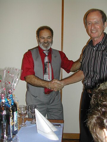 Geschenk an Bruno Henzmann von Walti Haas.
