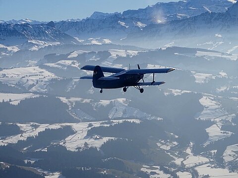 Antonov über dem Napf