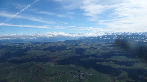 Noch in der Ferne die Berneralpen.