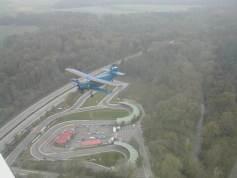 Dunst verhinder einen höheren Flugweg.